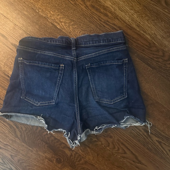 Old Navy Sky Hi Jean shorts - Picture 3 of 3